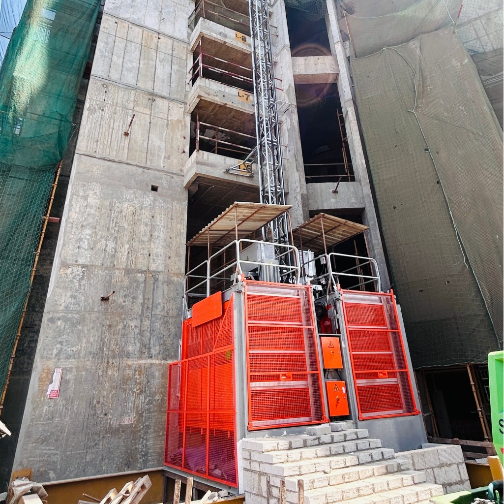 MKG Construction Hoist on rent